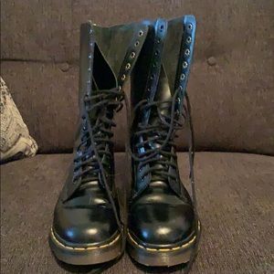 Dr. Martens 1914 Smooth Leather Tall Boots (W8)